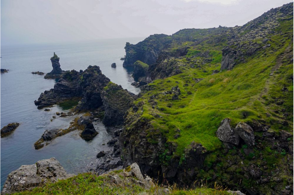 Iceland- Cliffs 10