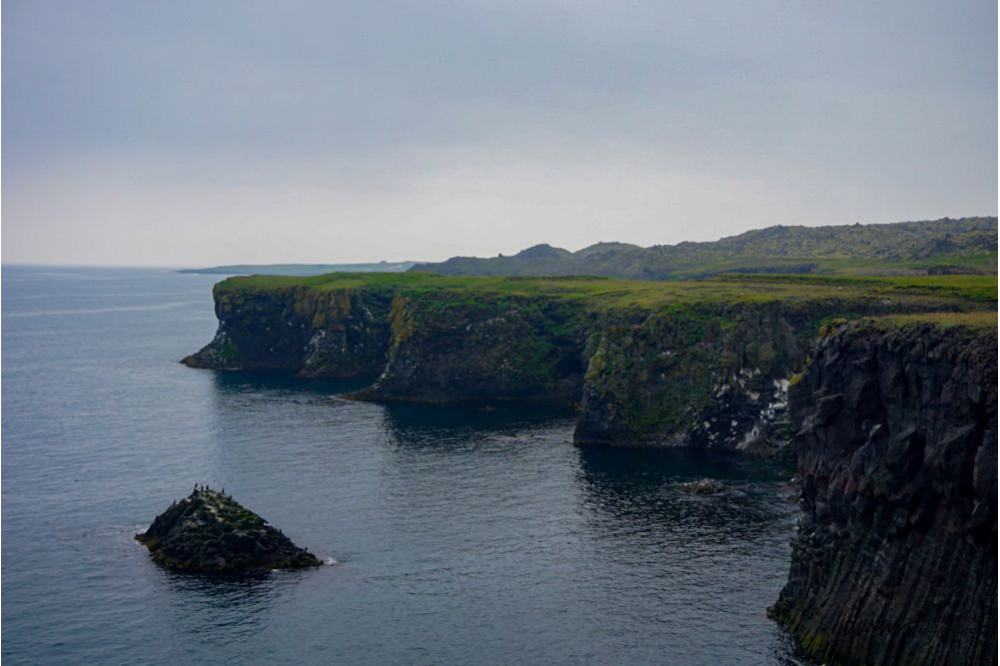 Iceland- Cliffs 9